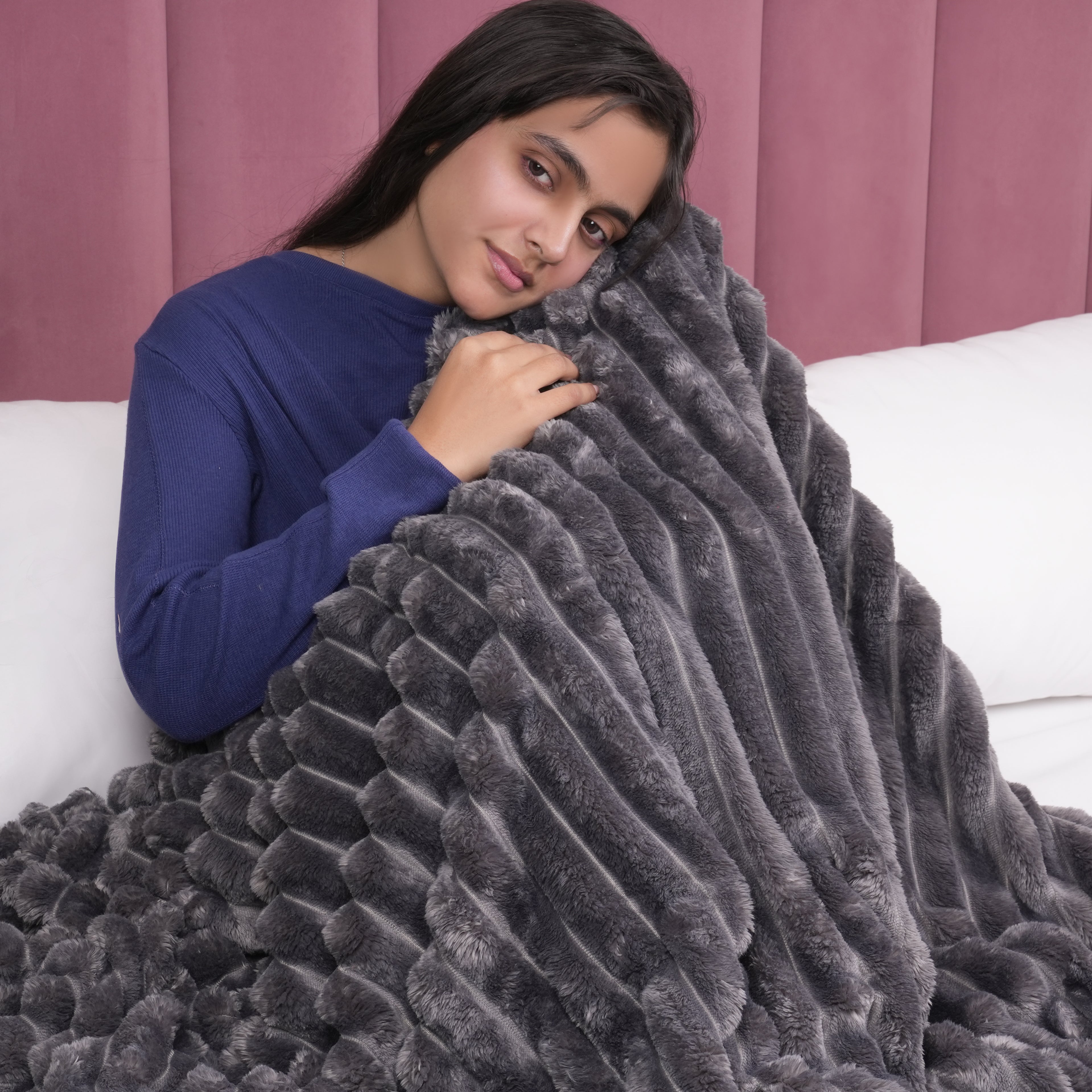 Super Soft Faux Fur Ribbed Flannel Fleece Throw Blanket - Double King Size, 500 GSM, Solid Colour, Plush Bedding Blanket